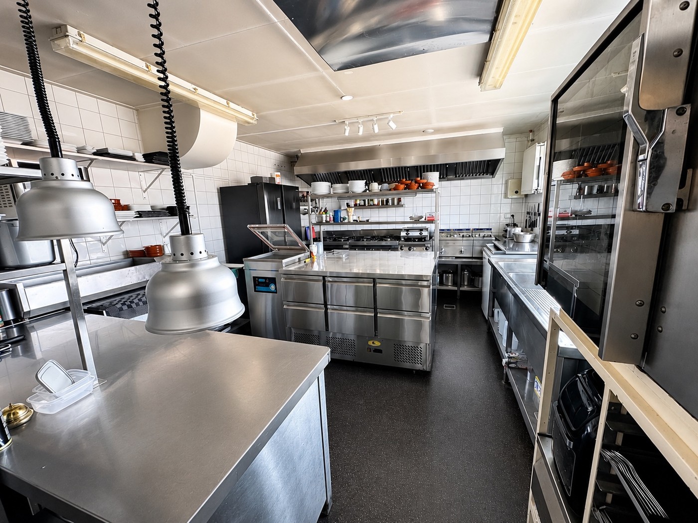 Professionele keuken van het restaurant